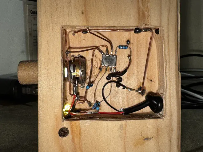 The final circuit installed inside the wood block